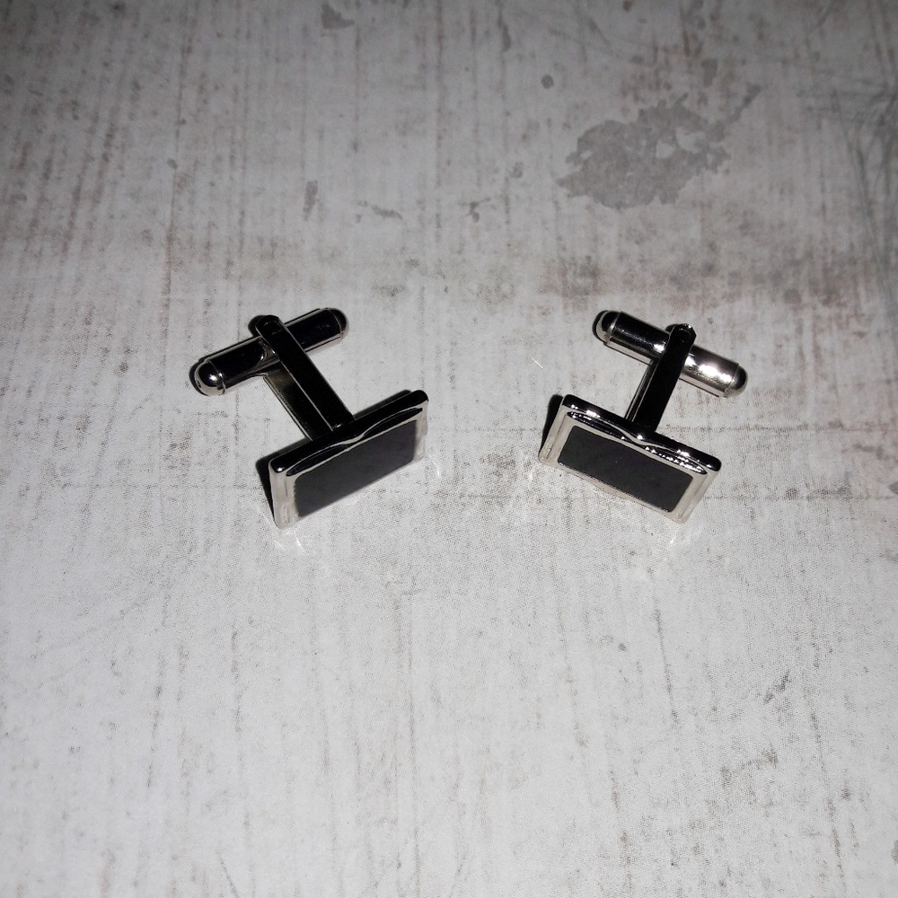 Stainless Steel Framed Black Rectangular Cuff Link - Picture 4 of 7